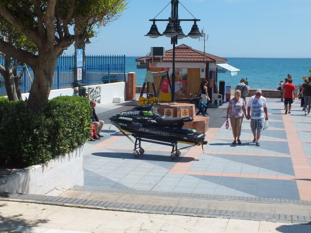 Apartamentos J&K Torremolinos Exterior foto